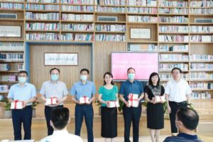 7.1连云港民盟盟员许瑞霞、夏振国参加全市政协系统“连心聚力跟党走、携手喜迎二十大”委员读书分享会1_副本.jpg