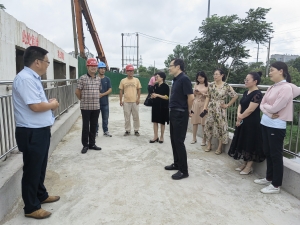 7.21市政协民盟界别赴赣榆区选青小学开展“有事好商量”协商议事活动_副本.jpg